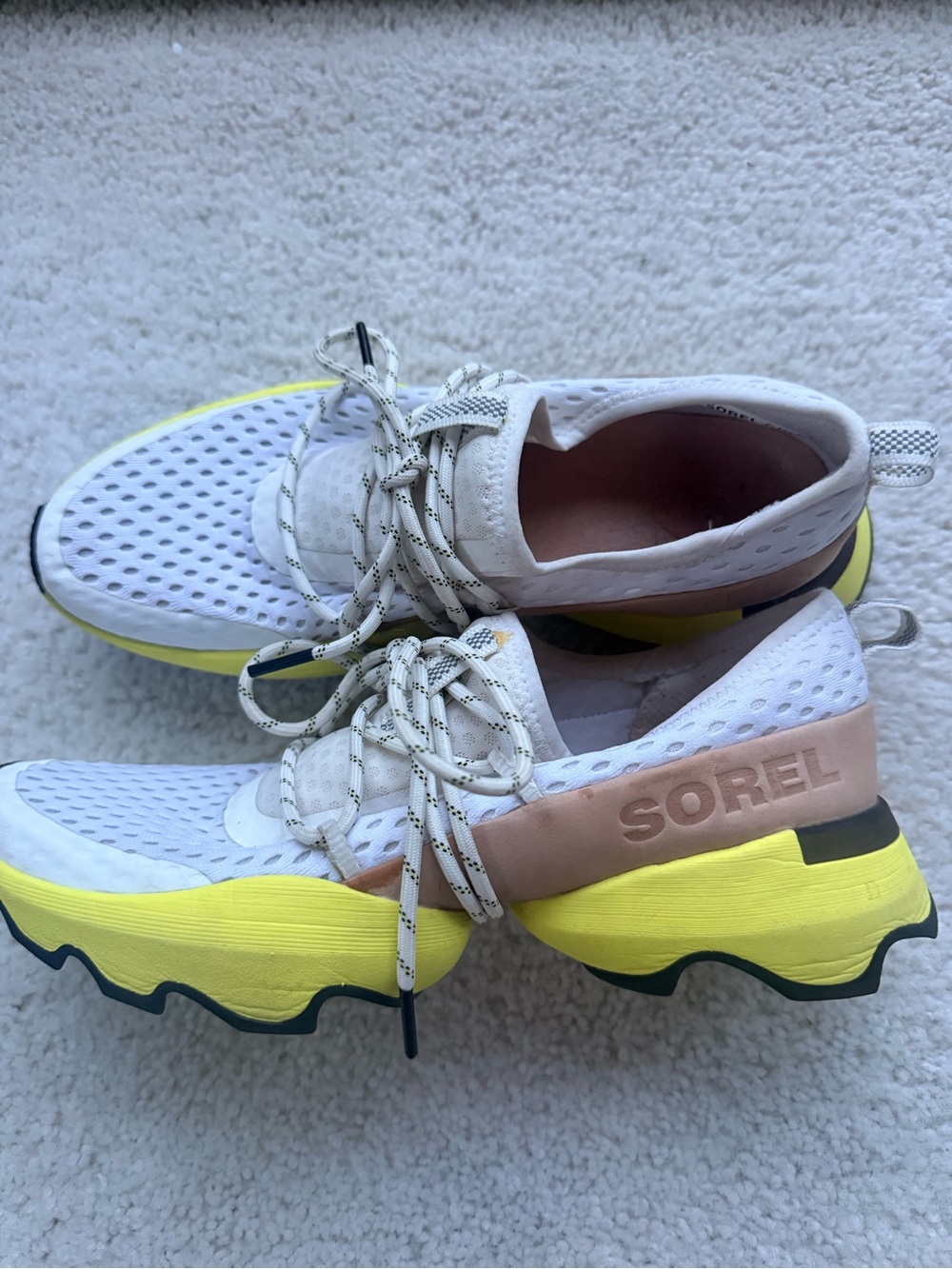 SOREL Kinetic Impact Lace Sneakers White Yellow Women’s 7